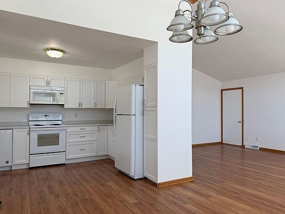 5th image of 1507 5th Ave NE APT E