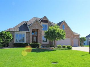 10739 Erie Dr, Winfield, IN 46307