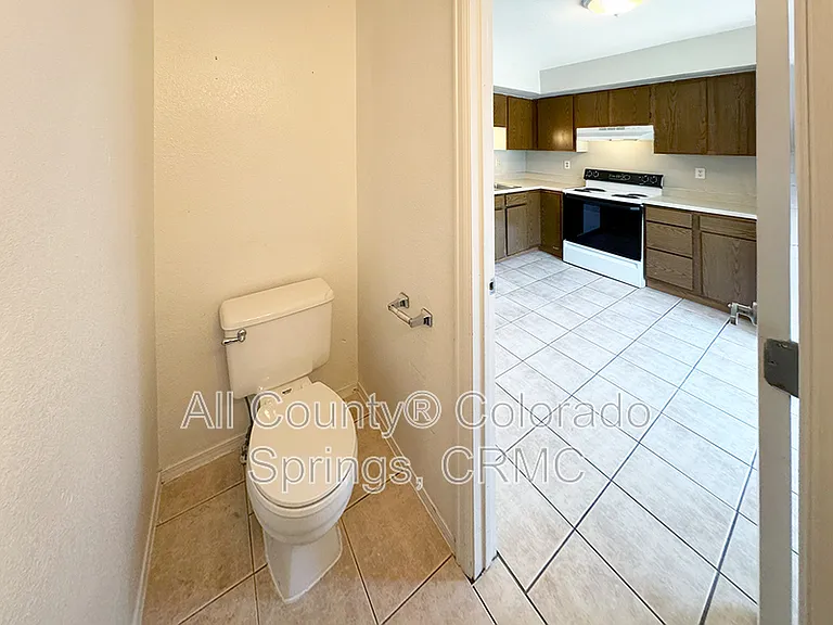 347 W Iowa Ave — Photo 7