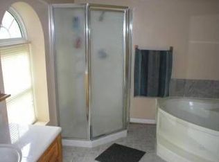 921 Sunrise Rd, Pembroke, NC 28372