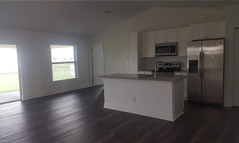 1st image of 394 Palomar Ave