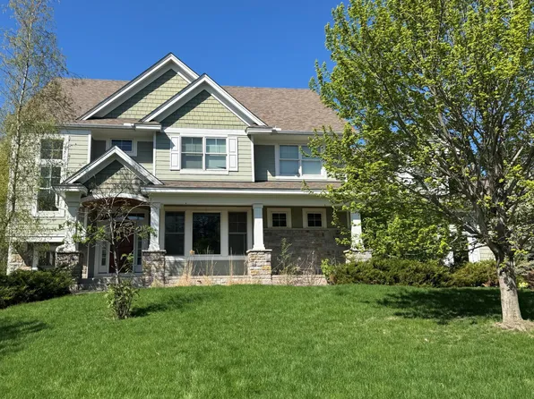 6620 Chestnut Ln, Chanhassen, MN 55317