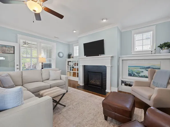 1114 Quincy Cottage Rd, Hillsborough, NC 27278
