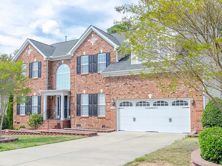 2041 Jadewood Dr — Photo 4