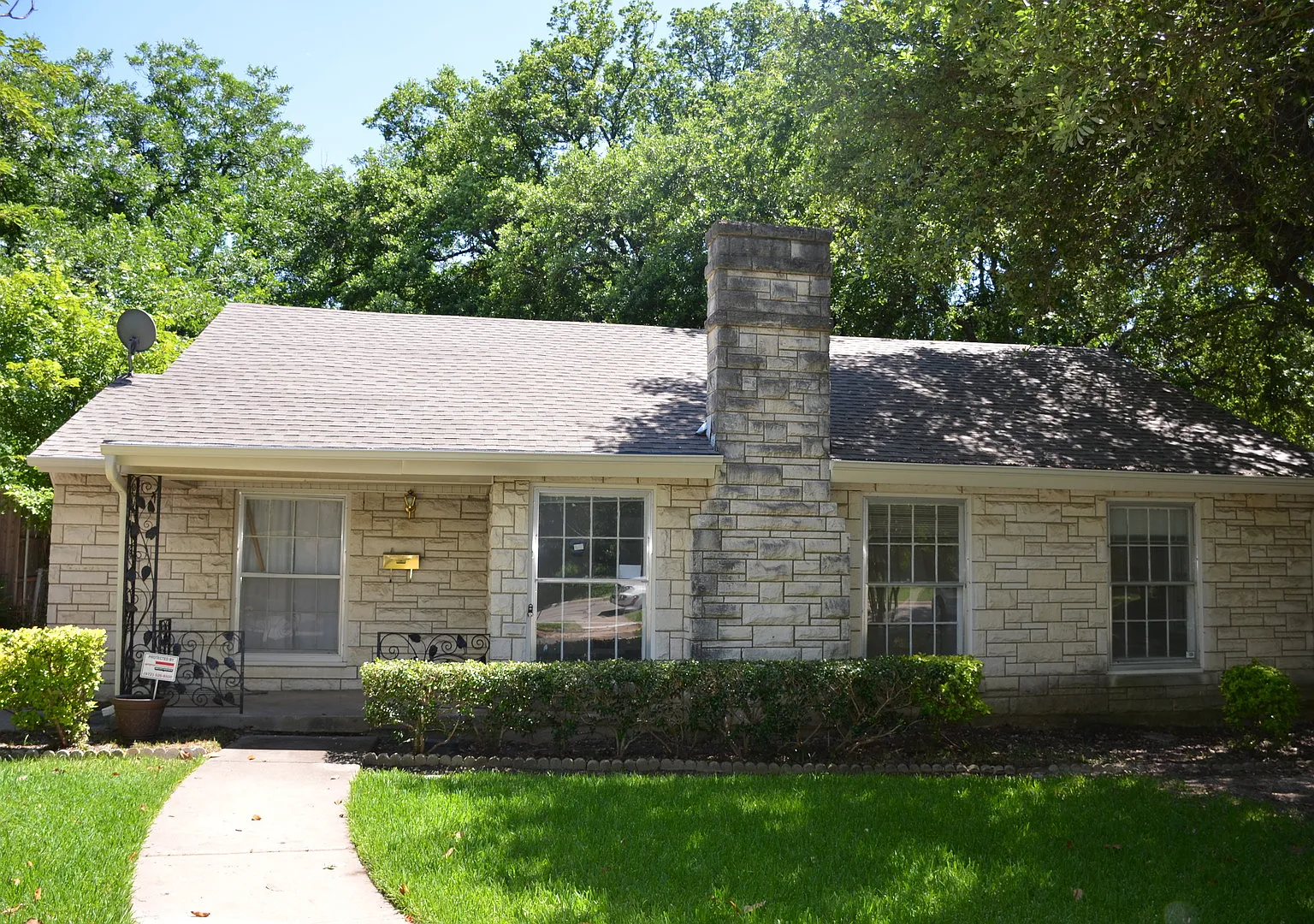 Westcliff - TCU area four bedroom home for lease — Photo 1