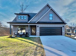 294 Running Oak Dr, Ringgold, GA 30736