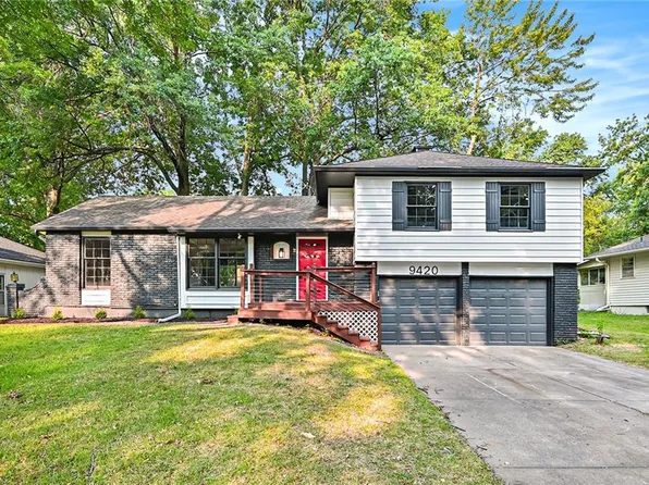 9420 Hayes Dr, Overland Park, KS 66212