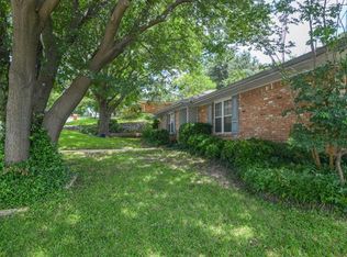 1908 Briarcrest Ln, Arlington, TX 76012