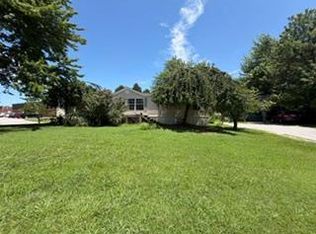135 Cedar Ln, Allons, TN 38541