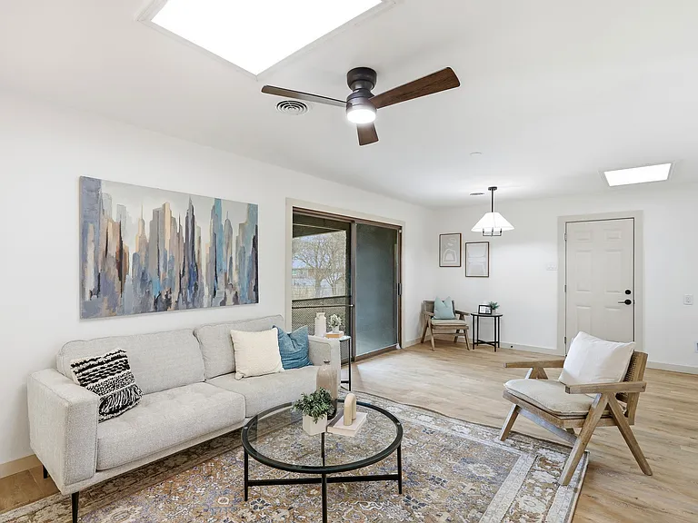 426 Zephyr Dr — Photo 14
