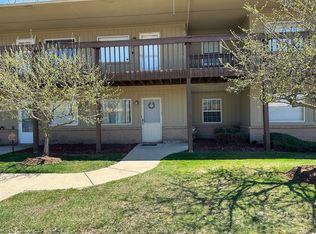 25652 Lira Ln, Warren, MI 48089