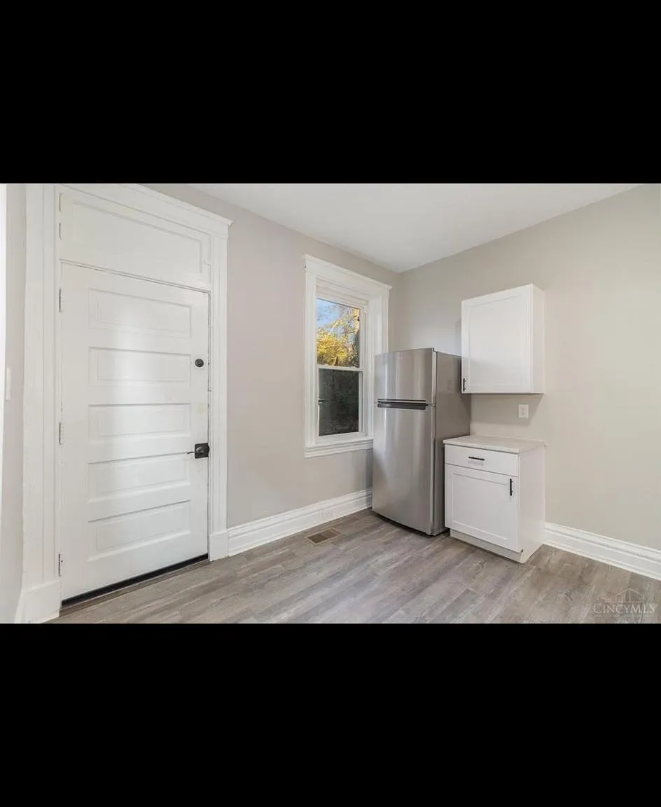 852 Windham Ave — Photo 4