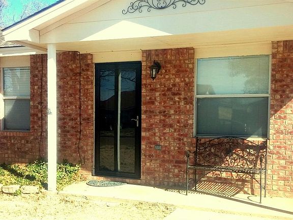 2nd image of 1418 Bryan Ave