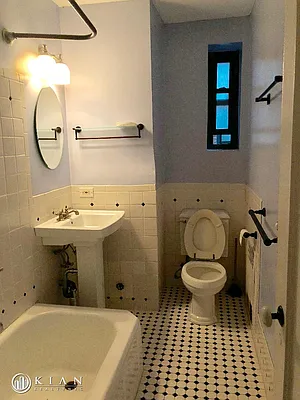 Rented by Kian Realty | media 26