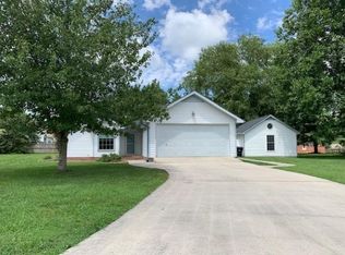 106 Westlake Pl, Tullahoma, TN 37388