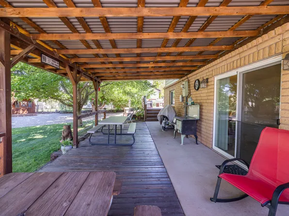 571 Mivida Dr, Moab, UT 84532
