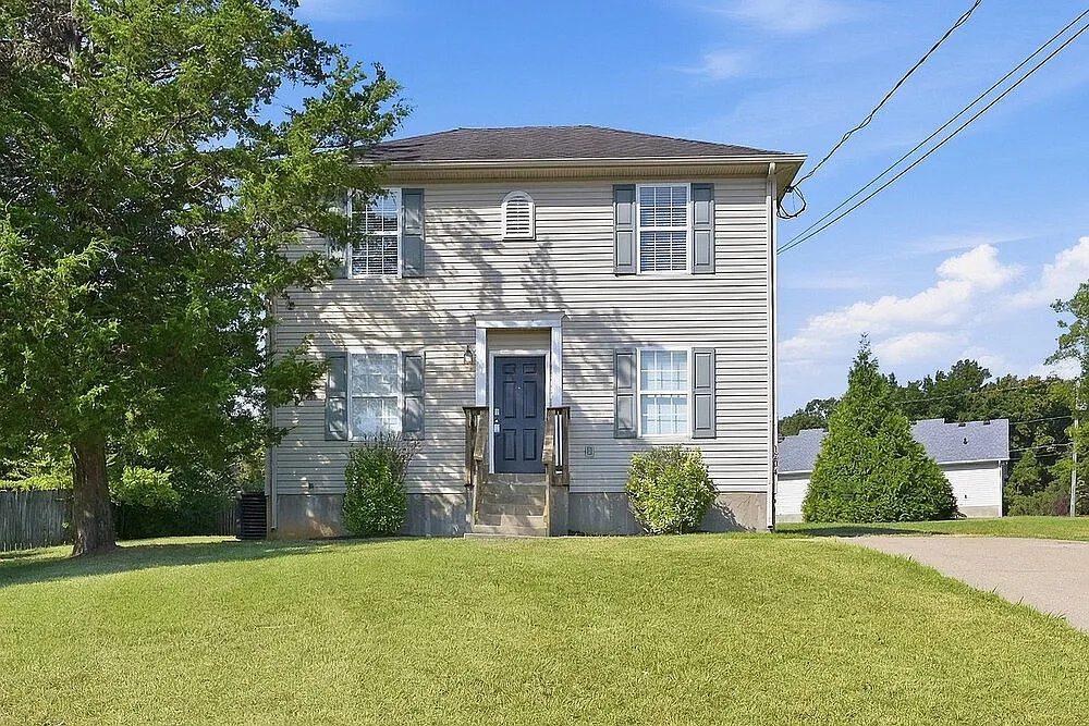 3 bed, 2.0 bath, 1134 sqft, $1,760 — Photo 2