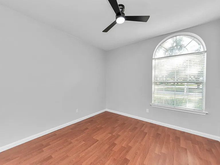 1819 Misty Falls Ln — Photo 21