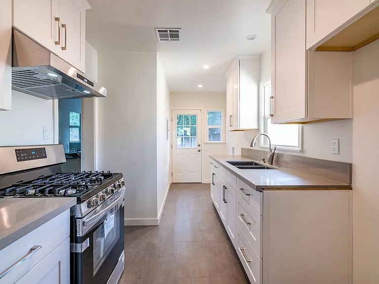 305 N Chevy Chase Dr #305 — Photo 9
