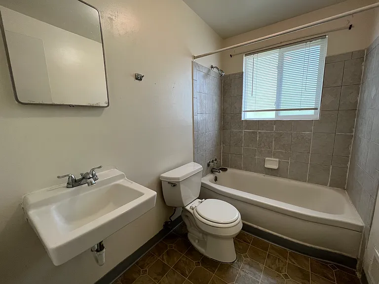 Everett4560-66 — Photo 36