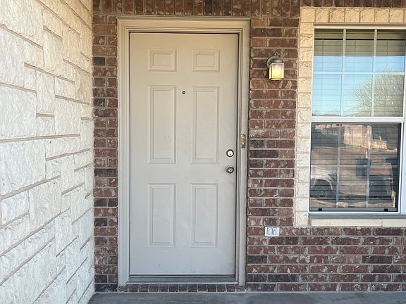 2nd image of 1410 Powder River Dr #B