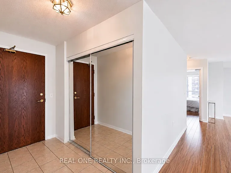26 Olive Ave #1902 — Photo 4
