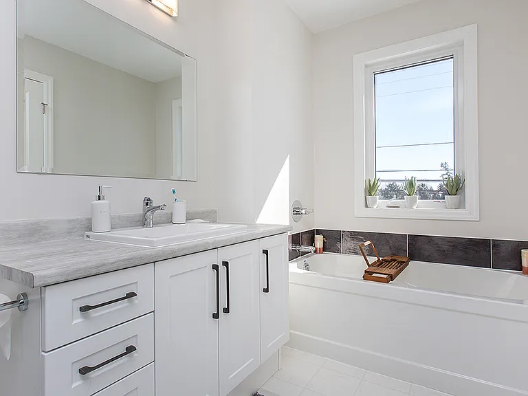1538 Davenport Cres #HOUSE — Photo 13