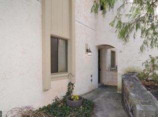 21 Muirfield Dr, Reading, PA 19607