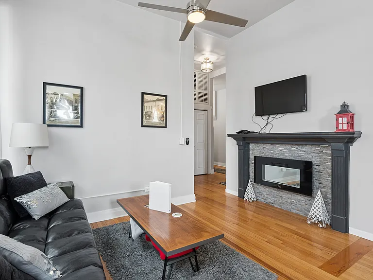 111 W 2nd St N #1 — Photo 3