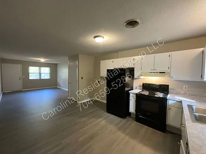 2 bed, 1.0 bath, 875 sqft, $950 — Photo 4