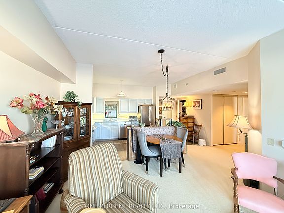 3rd image of 49 Raglan St #110