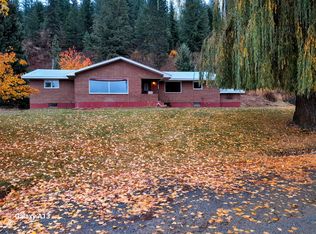 2506 E Settlement Rd, Priest River, ID 83856