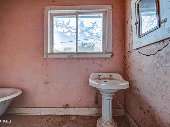 361 N QUARTZ Street, Florence, AZ 85132