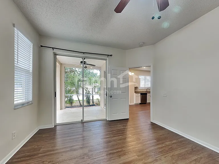 18212 Holly Hills Way — Photo 5