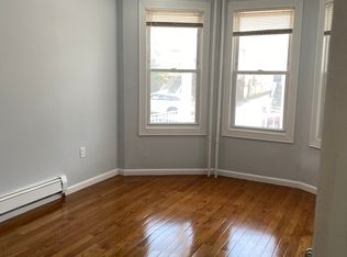 302 Woodlawn Ave #1, Jersey City, NJ 07305