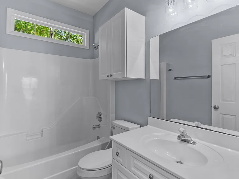 117 Avondale Ave — Photo 13
