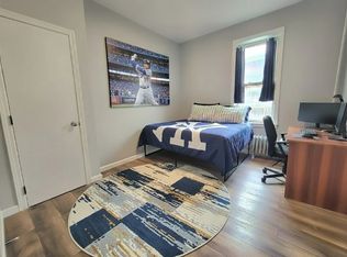 195 30th St #1R, Brooklyn, NY 11232