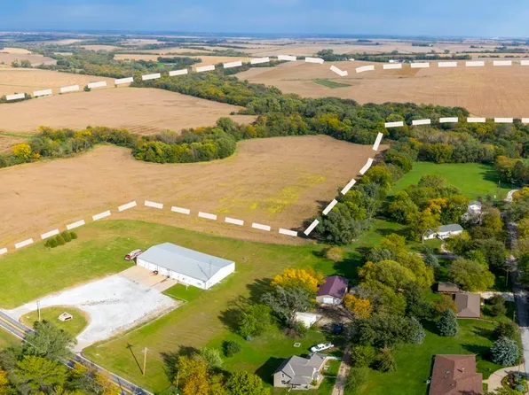 3250 310th St, Elmwood, NE 68349