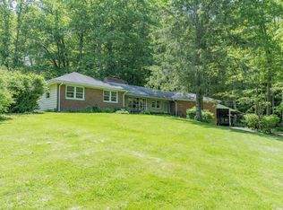 938 Freedom Rd, Pleasant Valley, NY 12569