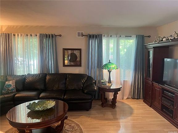 4th image of 206 Springmeadow Dr Unit G