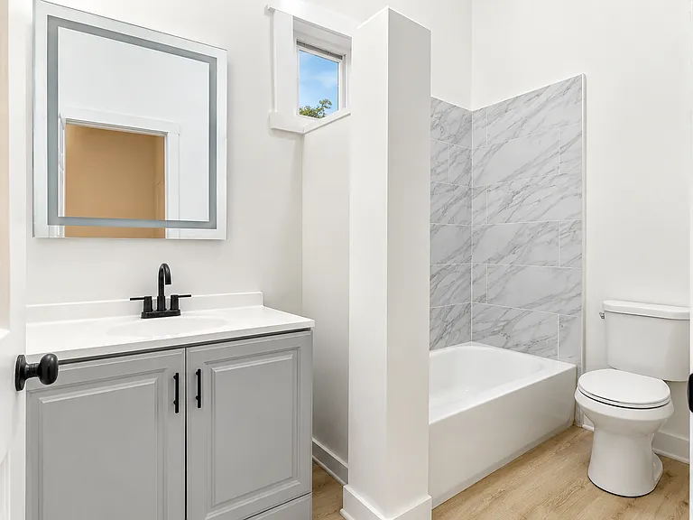 8714 S Commercial Ave #1R — Photo 11