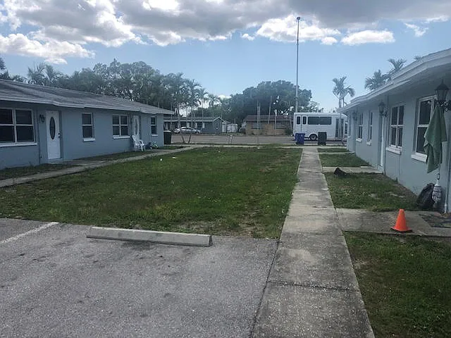 2 bed, 600 sqft, $1,249 — Photo 2