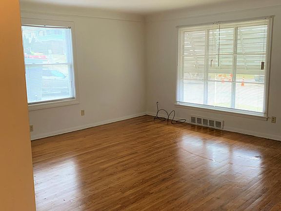 2nd image of 4877 E 90th St