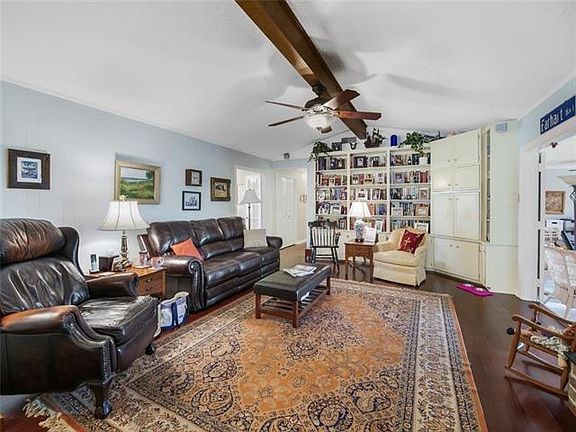5th image of 5001 W Saint Charles Ave