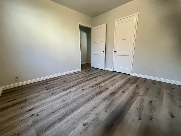 1115 S El Molino St — Photo 45