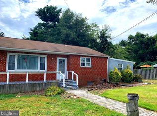 2175 Lake Dr, Pasadena, MD 21122