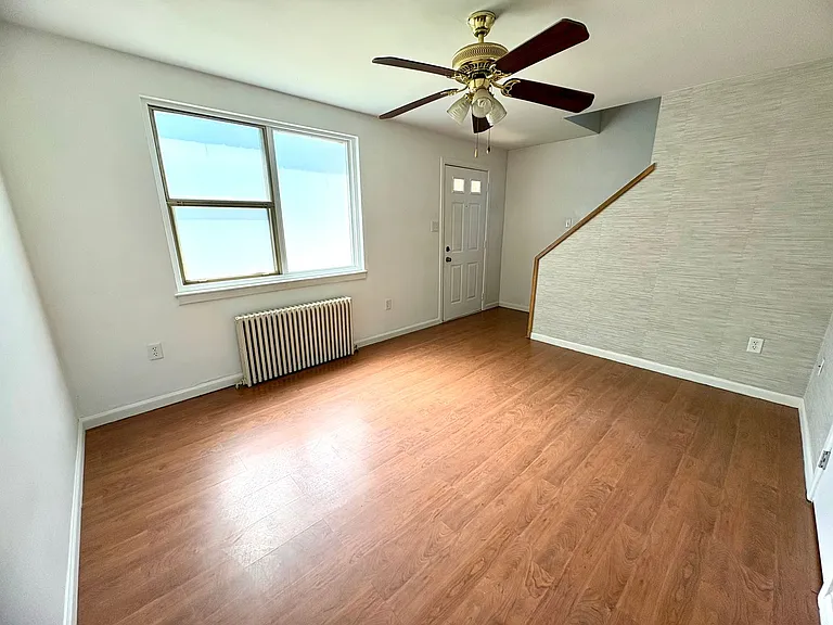 767 Clermont Ave — Photo 5