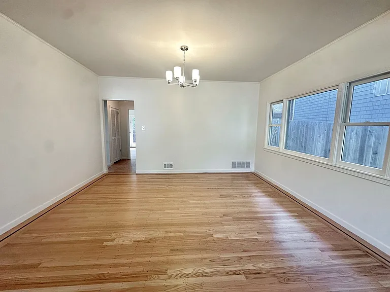 9 Bungalow Ave — Photo 8