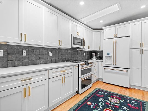 4th image of 5225 SW Oleson Rd APT 5