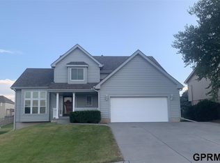 10371 Redick Ave, Omaha, NE 68122